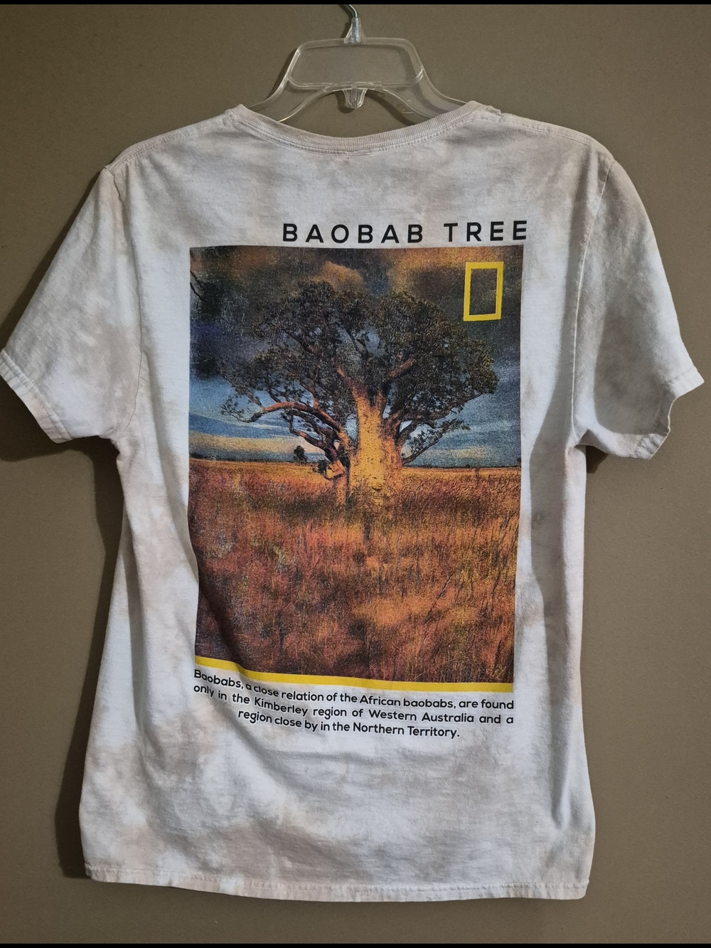 National Geographic Unisex "Baobab Tree" Graphic Tee - Adult Medium
